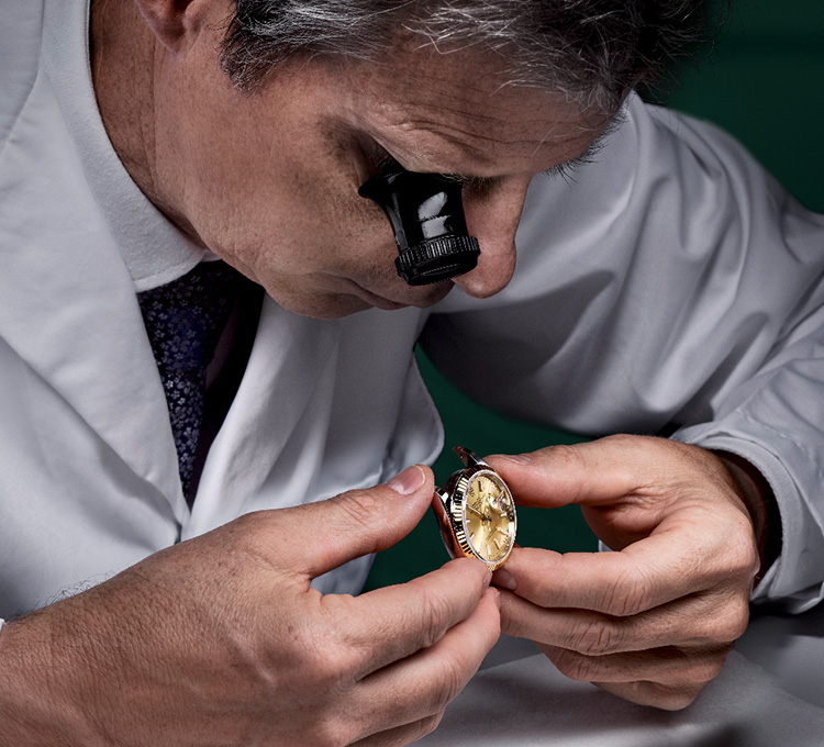 servicing-your-rolex-verification_portrait.webp